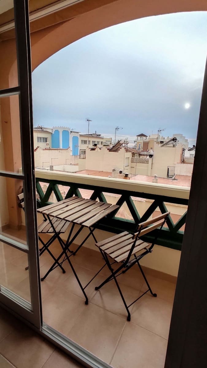 2 soveværelse Lejlighed til leje i Nerja - € 850 (Ref: 8012423)