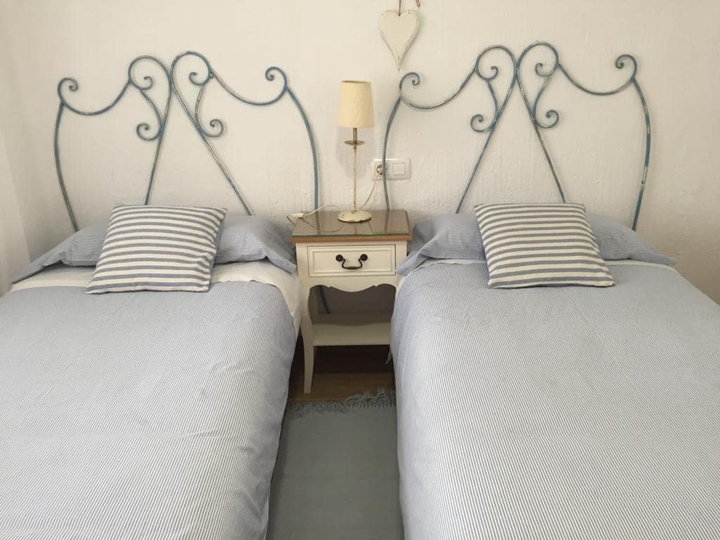 Apartamento de 2 habitaciones en Nerja en alquiler con piscina - 1.000 € (Ref: 8069003)