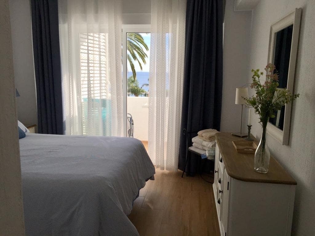 Apartamento de 2 habitaciones en Nerja en alquiler con piscina - 1.000 € (Ref: 8069003)