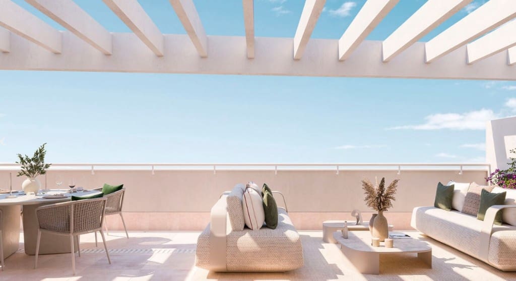 Apartamento de 2 habitaciones en Torre del Mar en venta con piscina garaje - 358.000 € (Ref: 8115377)