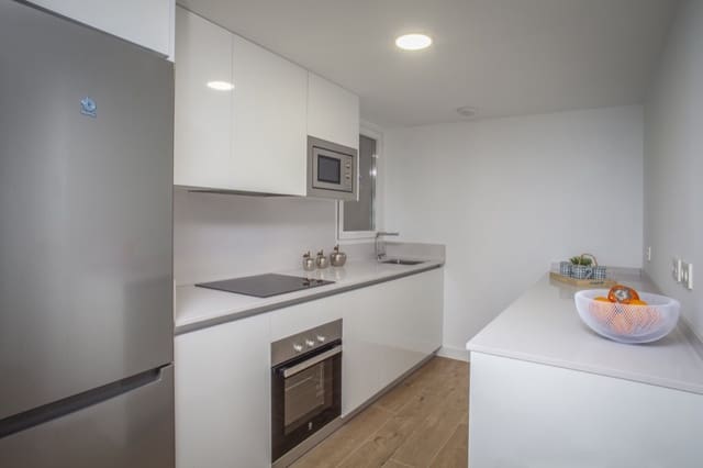 Apartamento Playa de 2 habitaciones en Torrox-Costa, Torrox en venta con piscina garaje - 365.000 € (Ref: 8115378)