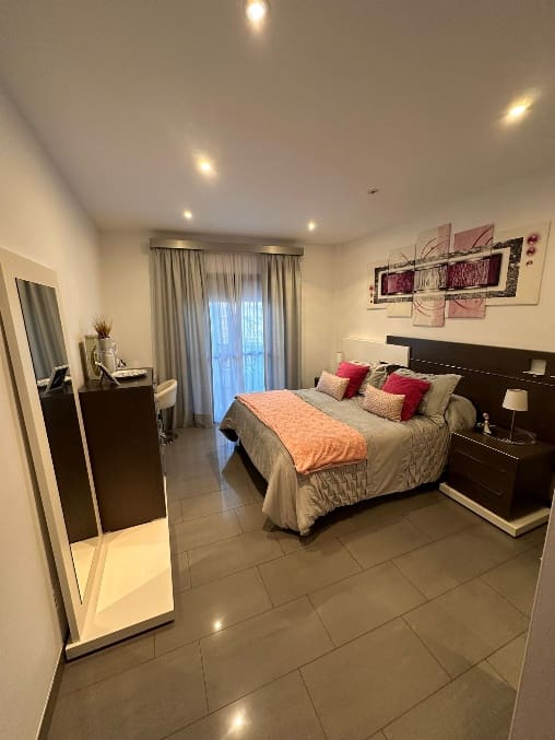 3 soverom Leilighet til leie i Frigiliana med svømmebasseng - € 1 300 (Ref: 8145032)