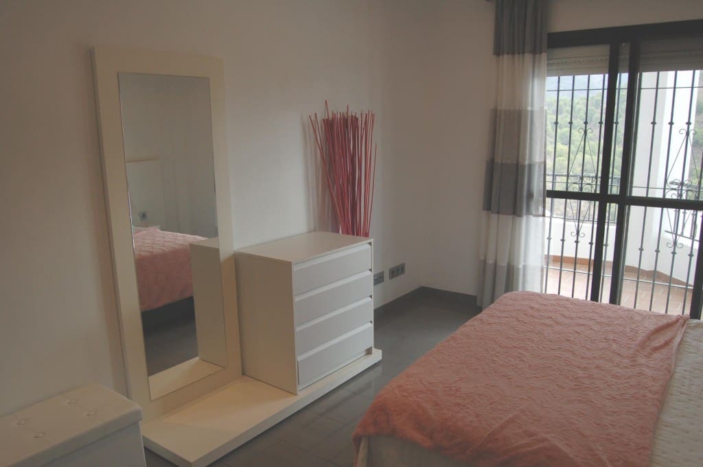 3 soverom Leilighet til leie i Frigiliana med svømmebasseng - € 1 300 (Ref: 8145032)