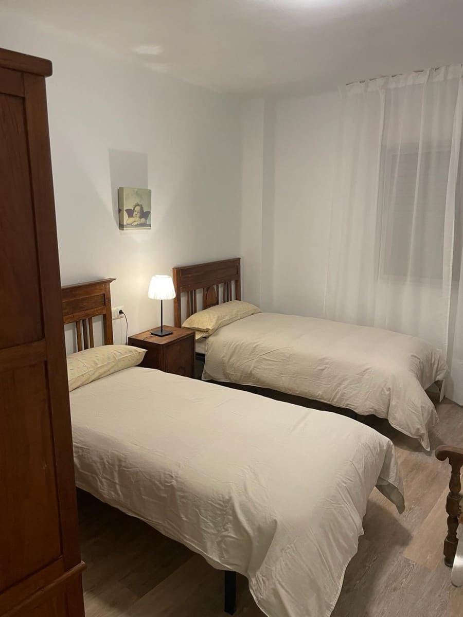 2 Zimmer Apartment zu vermieten in Nerja - 750 € (Ref: 8151338)