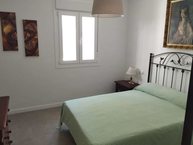 3 bedroom Villa for rent in Torrox with pool - € 1,500 (Ref: 8206069)