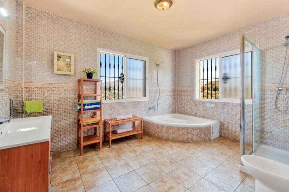 4 camera da letto Finca/Casa di Campagna da affittare in Torrox con piscina - 1.300 € (Rif: 8315953)