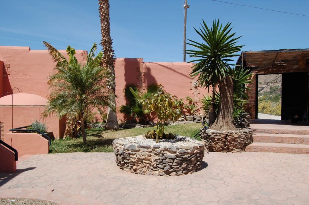 3 bedroom Villa for sale in Nerja with pool - € 995,000 (Ref: 8315955)