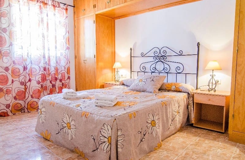 2 soveværelse Villa til leje i Torrox med swimmingpool - € 1.400 (Ref: 8315962)