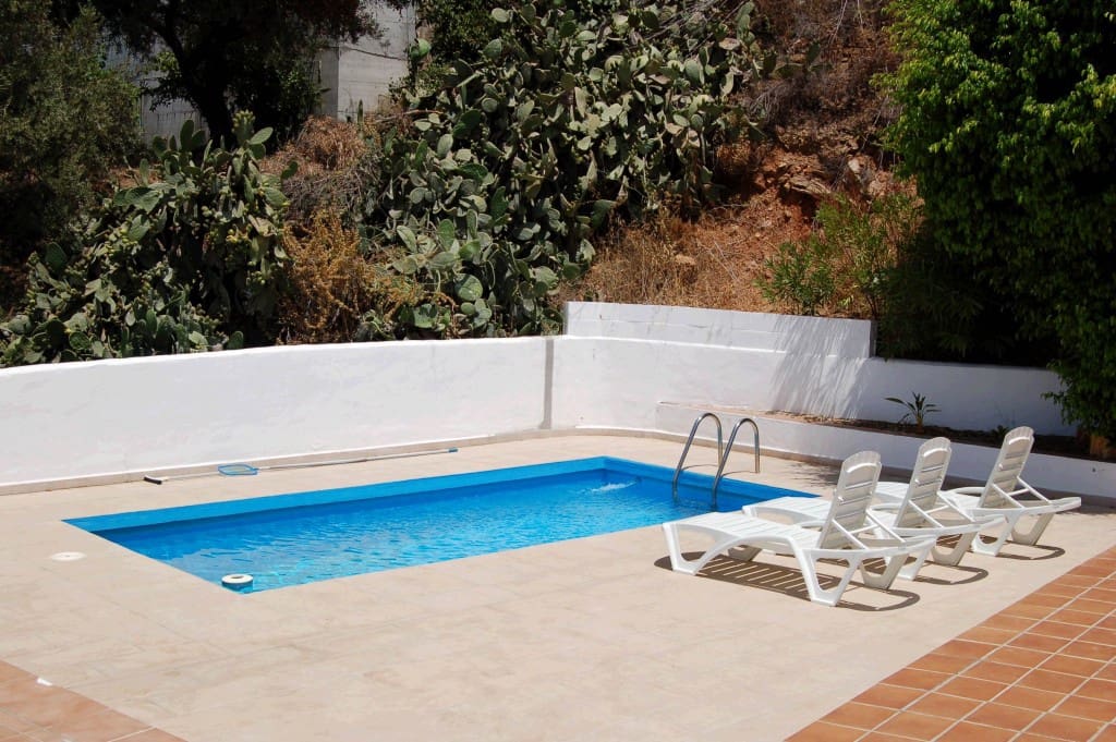 2 soveværelse Villa til leje i Torrox med swimmingpool - € 1.400 (Ref: 8315962)