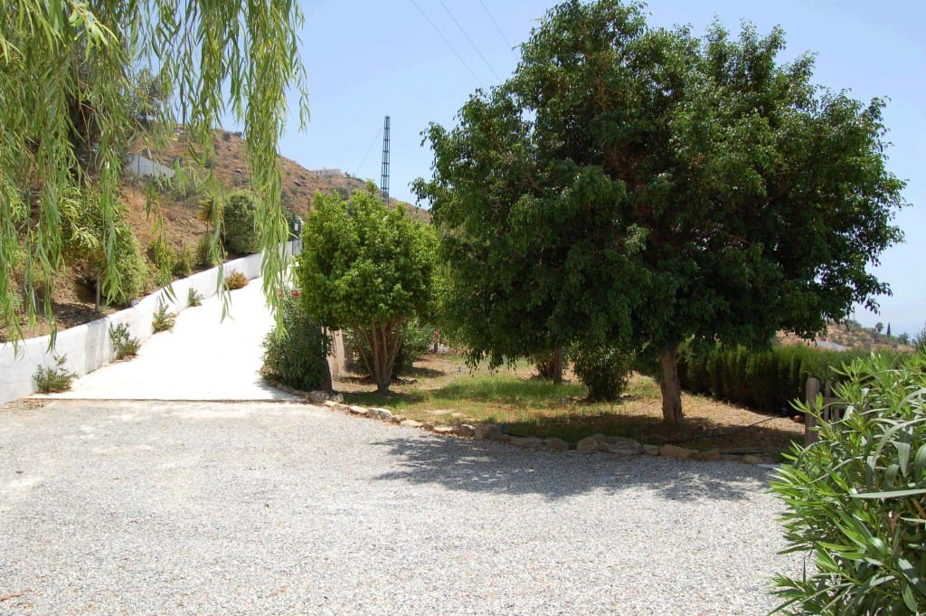2 soveværelse Villa til leje i Torrox med swimmingpool - € 1.400 (Ref: 8315962)
