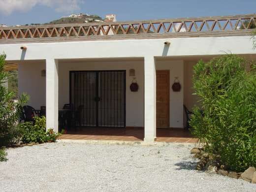2 soveværelse Villa til leje i Torrox med swimmingpool - € 1.400 (Ref: 8315962)