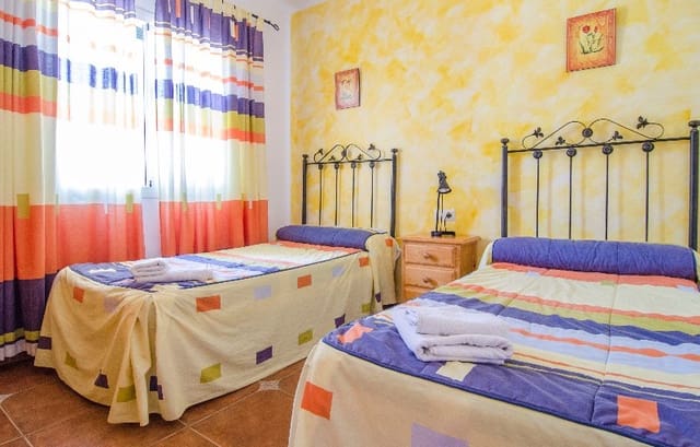 3 bedroom Villa for rent in Frigiliana with pool - € 1,700 (Ref: 8315964)