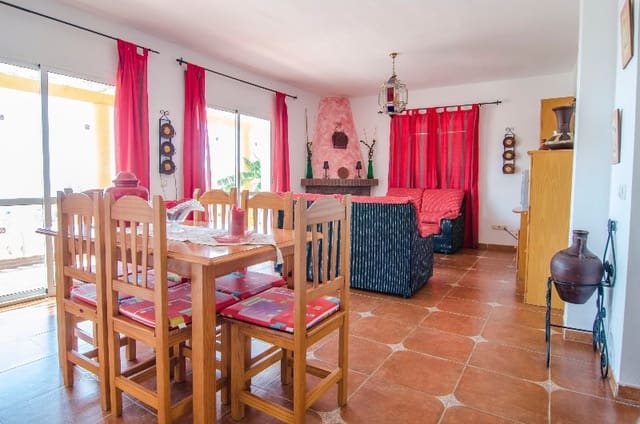 3 bedroom Villa for rent in Frigiliana with pool - € 1,700 (Ref: 8315964)
