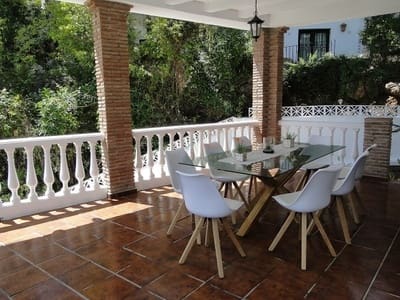 4 bedroom Villa for rent in Frigiliana with pool garage - € 2,000 (Ref: 8315965)