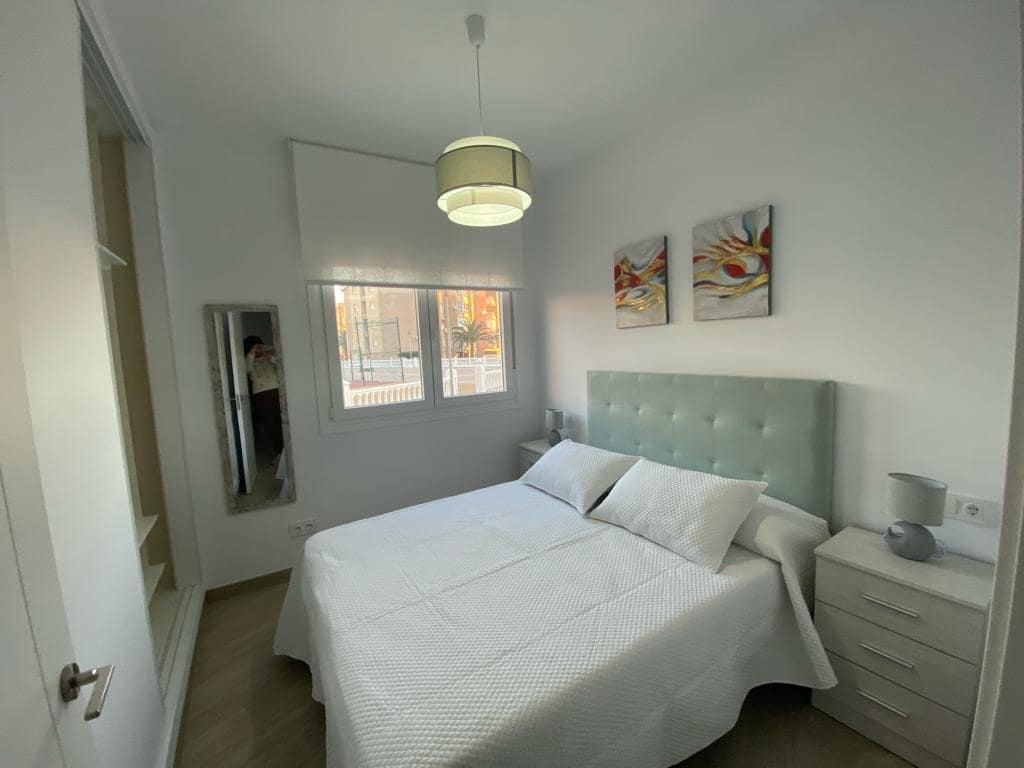 2 soverom Leilighet til leie i Torrox-Costa med svømmebasseng - € 750 (Ref: 8315968)