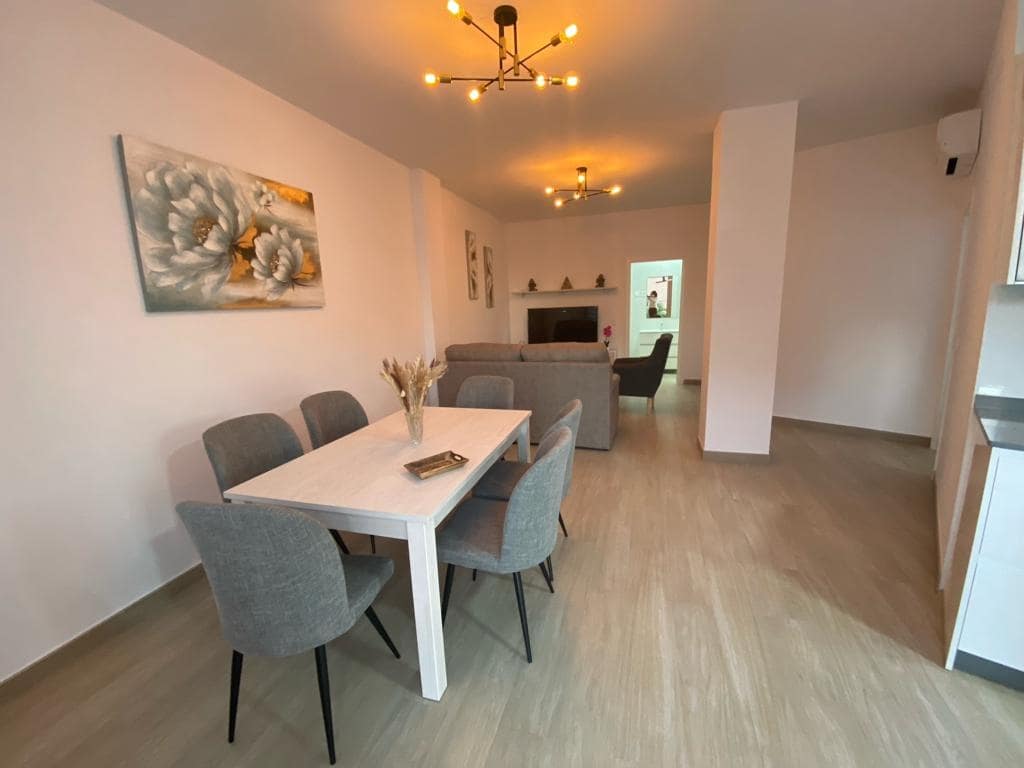 2 soverom Leilighet til leie i Torrox-Costa med svømmebasseng - € 750 (Ref: 8315968)