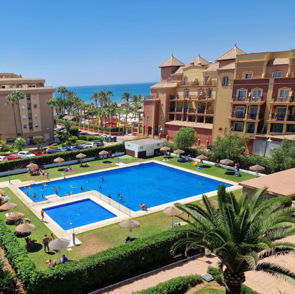 2 soverom Leilighet til leie i Torrox-Costa med svømmebasseng - € 750 (Ref: 8315968)