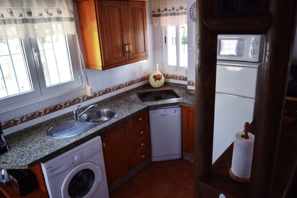 3 makuuhuone Maalaistalo vuokrattavana paikassa Frigiliana mukana uima-altaan - 1 100 € (Ref: 8315972)