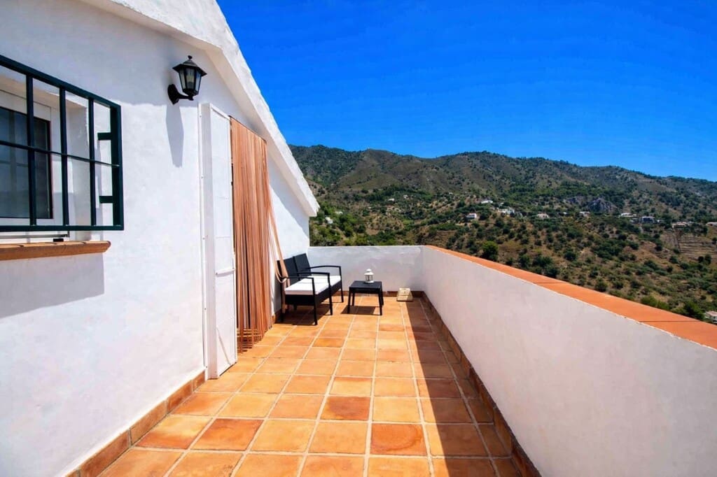 3 makuuhuone Maalaistalo vuokrattavana paikassa Frigiliana mukana uima-altaan - 1 100 € (Ref: 8315972)