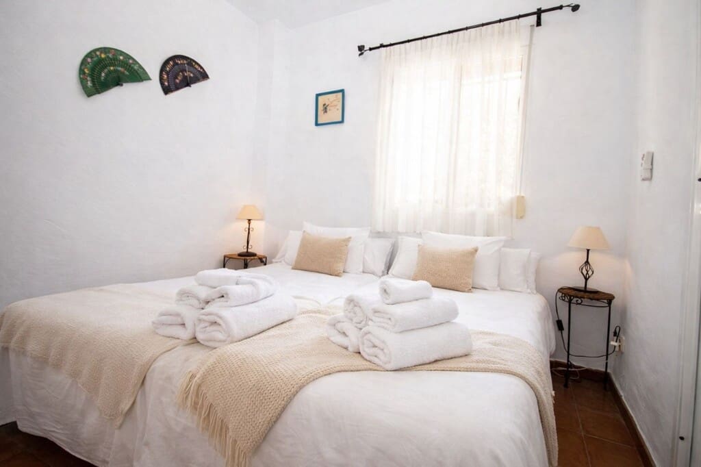 3 makuuhuone Maalaistalo vuokrattavana paikassa Frigiliana mukana uima-altaan - 1 100 € (Ref: 8315972)