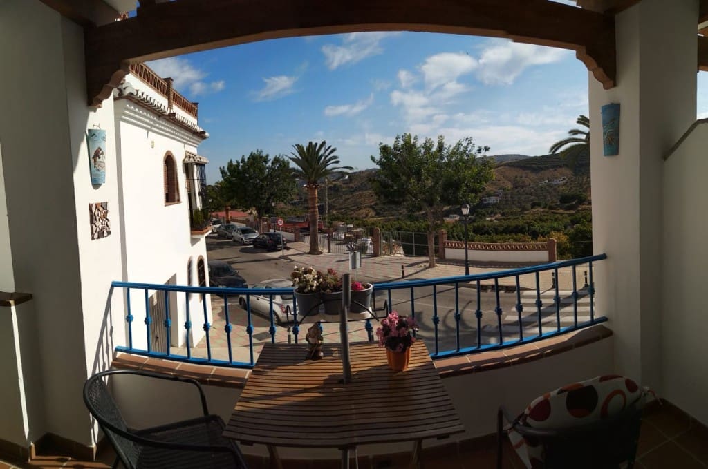 2 bedroom Apartment for rent in Frigiliana - € 950 (Ref: 8315978)