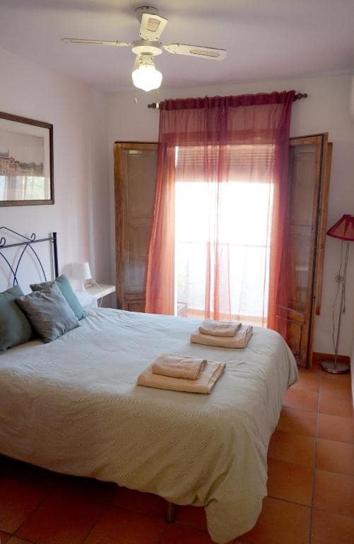 2 bedroom Apartment for rent in Frigiliana - € 950 (Ref: 8315978)