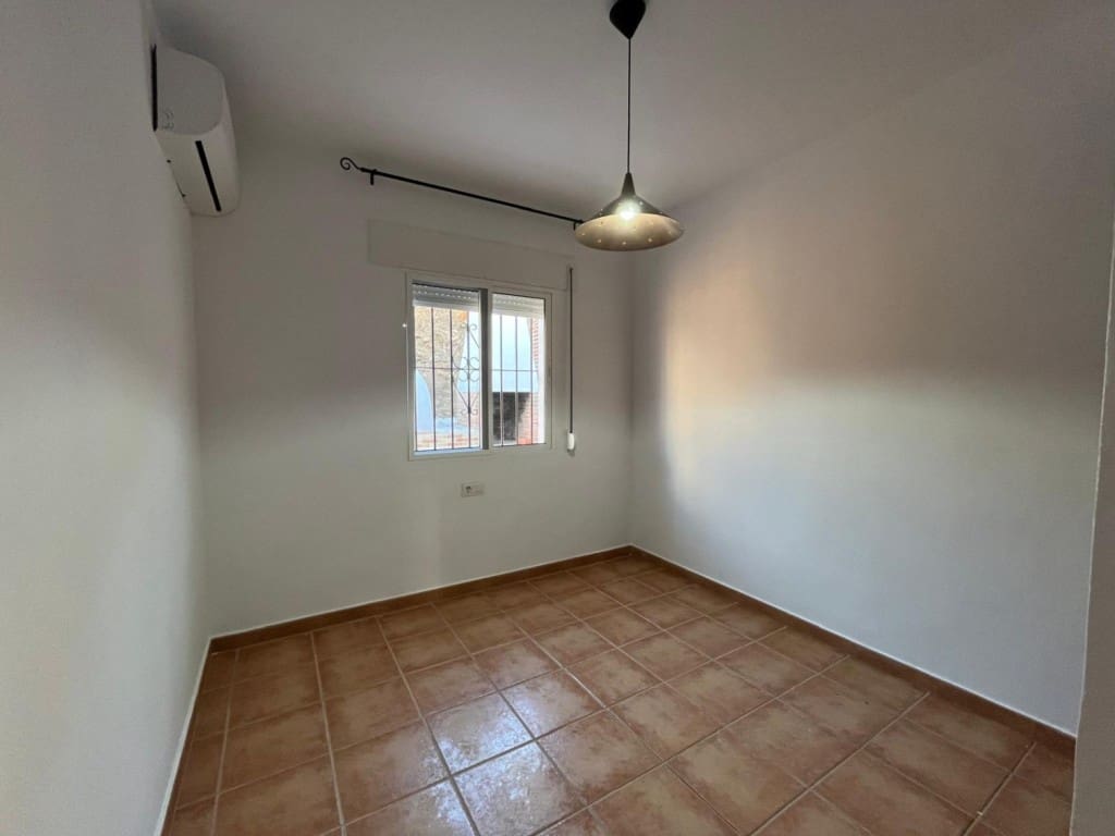 3 sovrum Finca/Hus på landet att hyra i Torrox med pool garage - 1 600 € (Ref: 8362225)