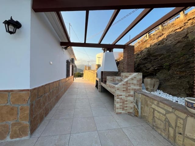 3 sovrum Finca/Hus på landet att hyra i Torrox med pool garage - 1 600 € (Ref: 8362225)