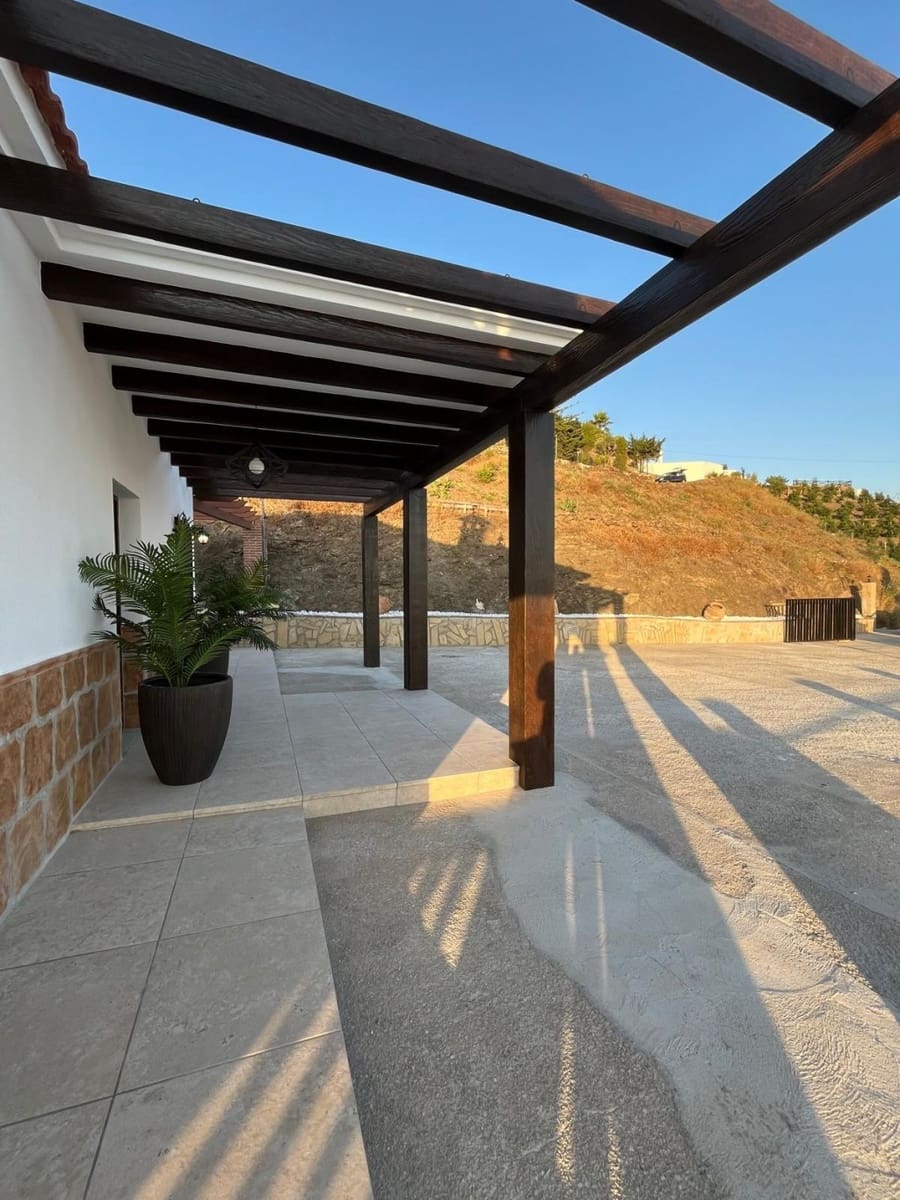 3 sovrum Finca/Hus på landet att hyra i Torrox med pool garage - 1 600 € (Ref: 8362225)