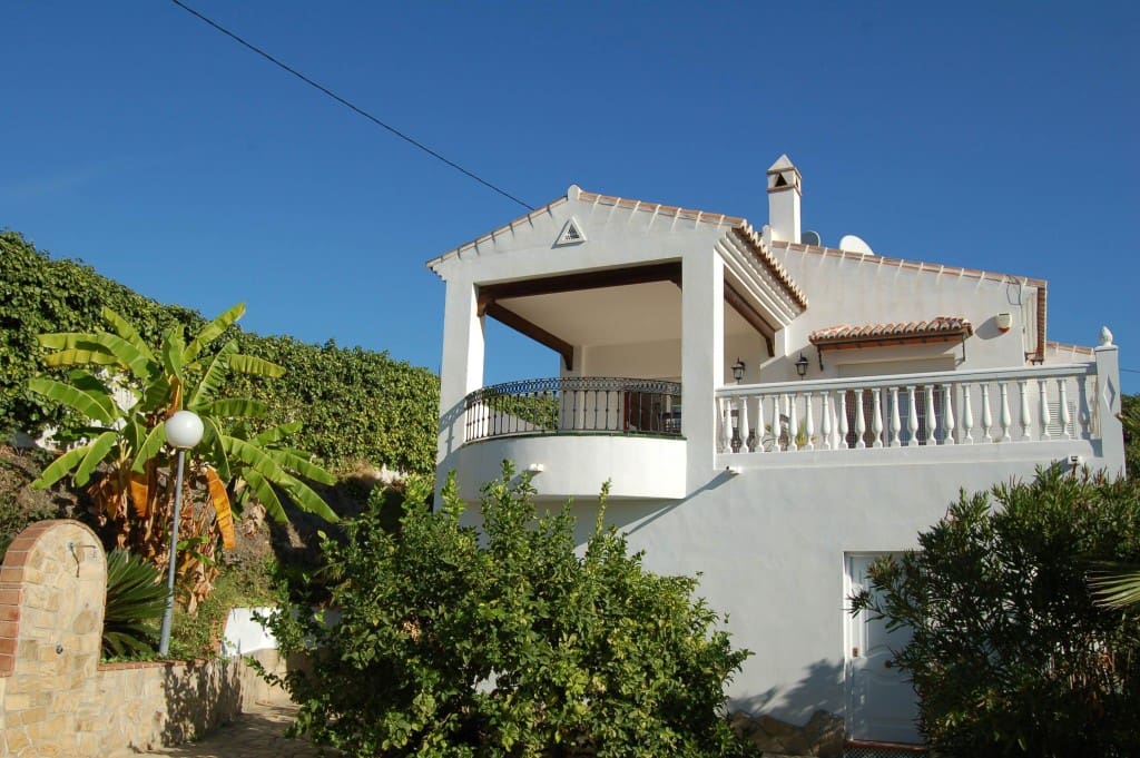 3 soverom Villa til leie i Frigiliana med svømmebasseng - € 1 300 (Ref: 8373478)