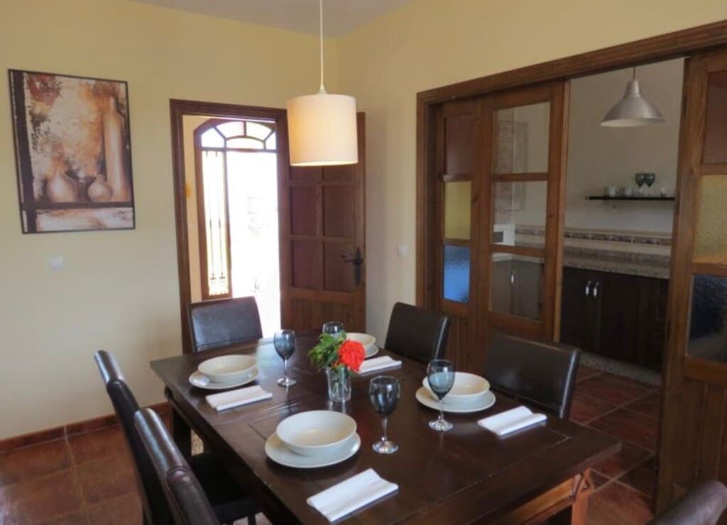 4 slaapkamer Villa te huur in Frigiliana met zwembad garage - € 2.600 (Ref: 8407000)