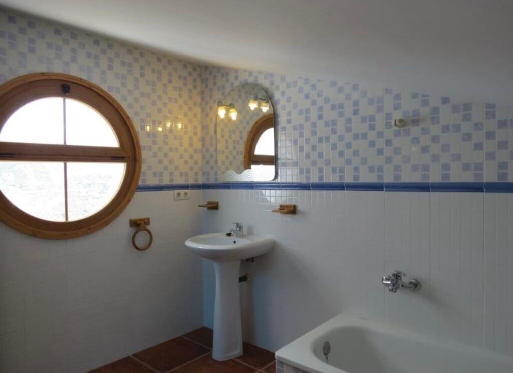 4 slaapkamer Villa te huur in Frigiliana met zwembad garage - € 2.600 (Ref: 8407000)