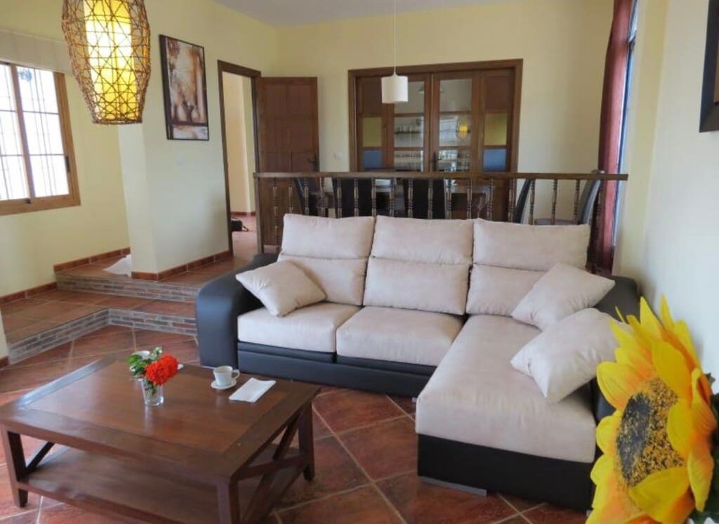 4 slaapkamer Villa te huur in Frigiliana met zwembad garage - € 2.600 (Ref: 8407000)