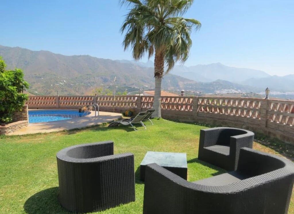 4 slaapkamer Villa te huur in Frigiliana met zwembad garage - € 2.600 (Ref: 8407000)