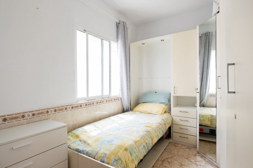 2 soveværelse Semi-Rækkehus til salg i Torrox-Costa med garage - € 365.000 (Ref: 8423027)