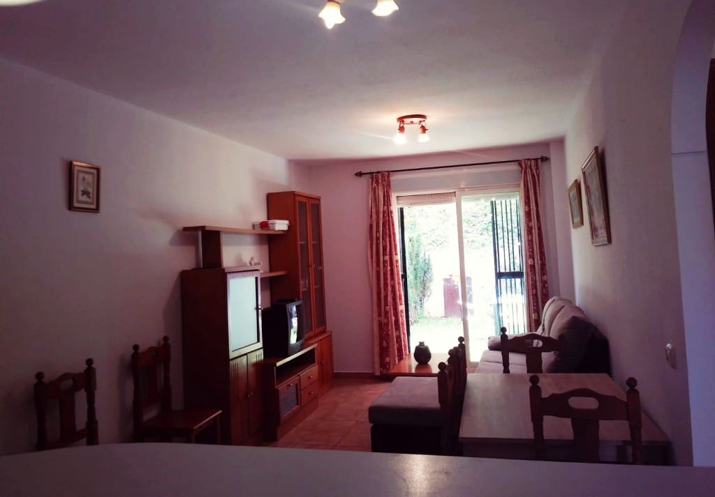 2 bedroom Apartment for rent in El Penoncillo with pool - € 650 (Ref: 8423032)