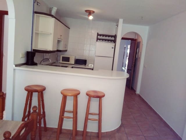 2 soveværelse Lejlighed til leje i El Peñoncillo, Torrox med swimmingpool - € 650 (Ref: 8423032)