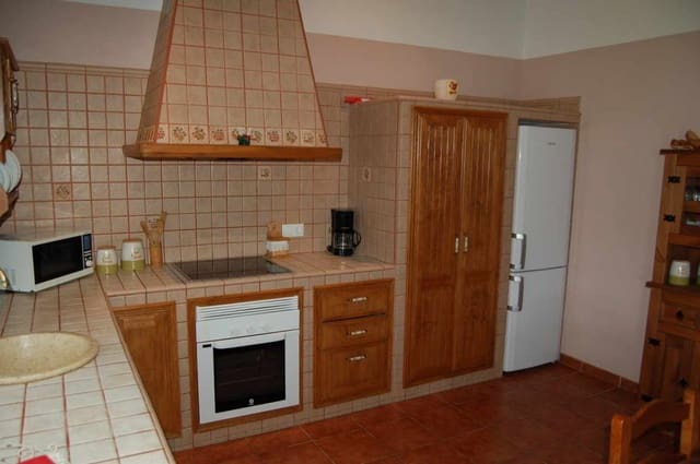 2 sypialnia Finka/Dom wiejski do wynajęcia w Nerja z basenem garażem - 1 200 € (Ref: 8423047)