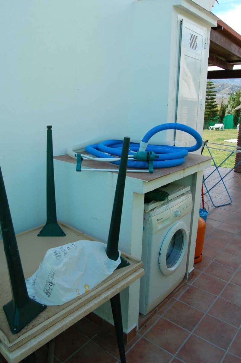 2 sovrum Finca/Hus på landet att hyra i Nerja med pool garage - 1 200 € (Ref: 8423047)