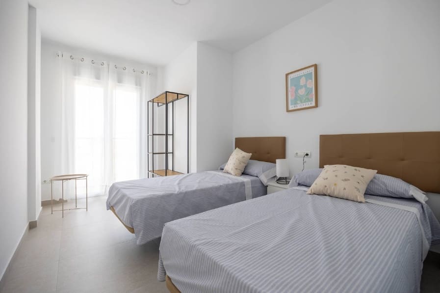 4 bedroom Villa for sale in Nerja with pool - € 865,000 (Ref: 8533804)