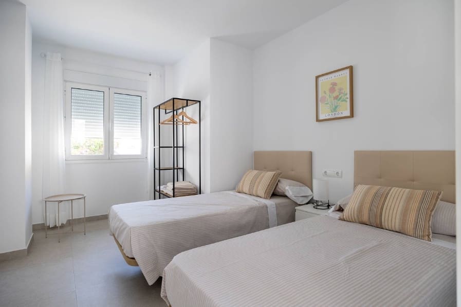 4 bedroom Villa for sale in Nerja with pool - € 865,000 (Ref: 8533804)