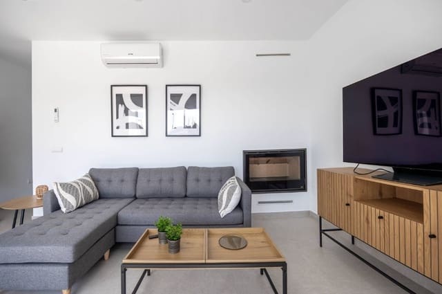 4 sovrum Villa till salu i Nerja med pool - 865 000 € (Ref: 8533804)