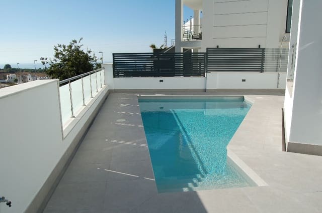 4 sovrum Villa till salu i Nerja med pool - 865 000 € (Ref: 8533804)