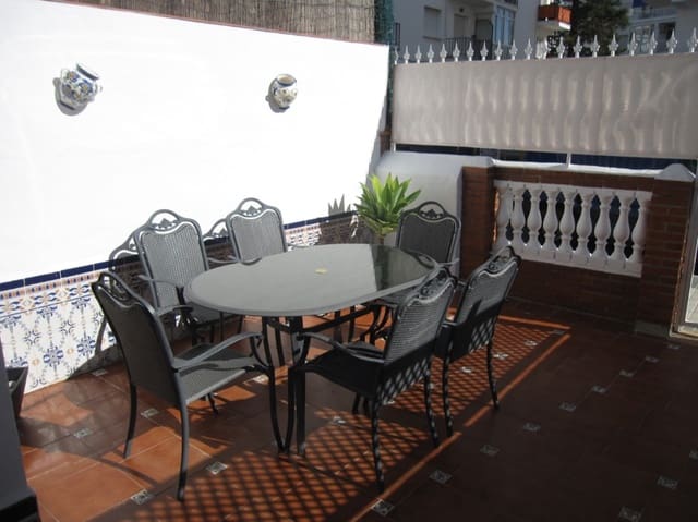 2 bedroom Townhouse for rent in Nerja - € 900 (Ref: 8549095)
