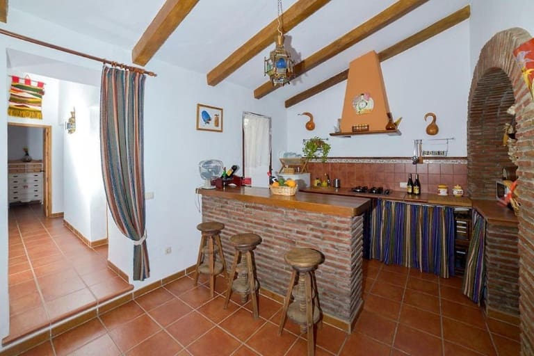 3 soveværelse Finca/Landehus til leje i Frigiliana med swimmingpool - € 950 (Ref: 8597173)