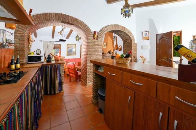 3 bedroom Finca/Country House for rent in Frigiliana with pool - € 950 (Ref: 8597173)