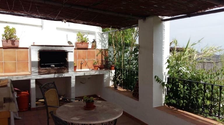 3 soveværelse Finca/Landehus til leje i Frigiliana med swimmingpool - € 950 (Ref: 8597173)