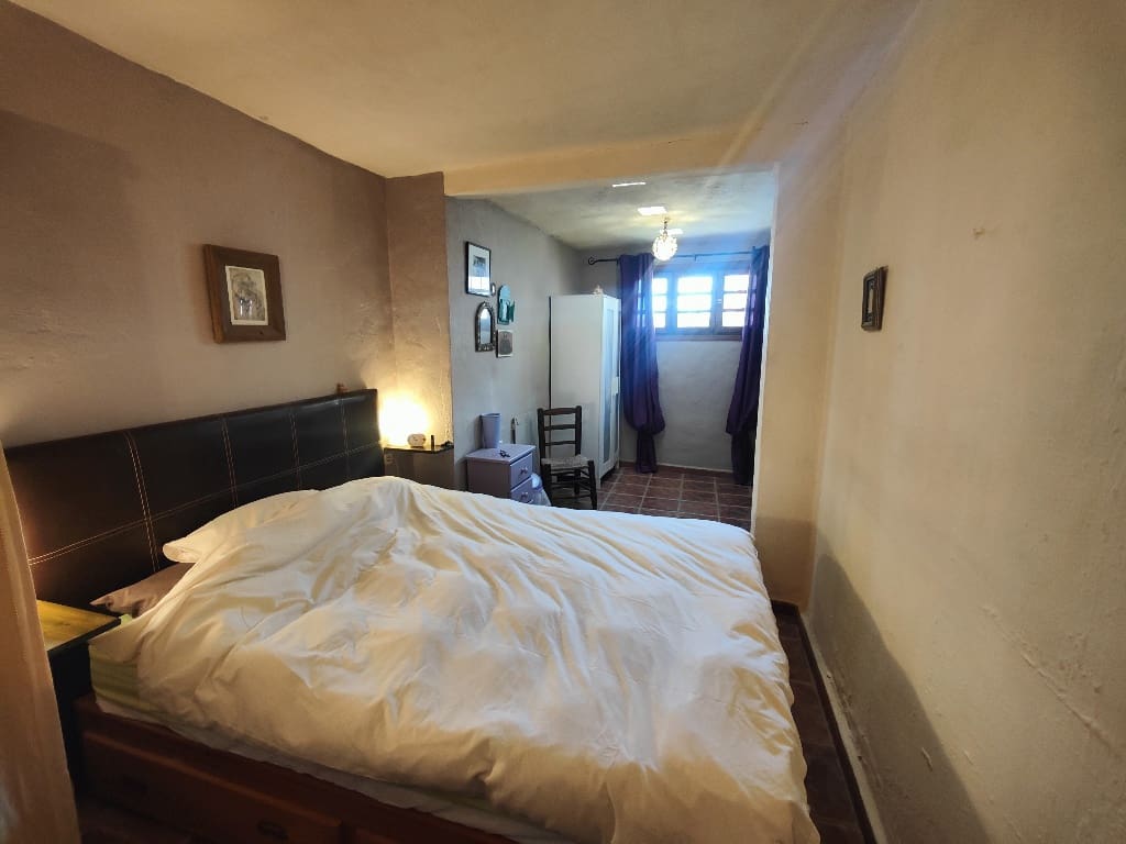 3 bedroom Villa for sale in Nerja with pool garage - € 370,000 (Ref: 8610369)