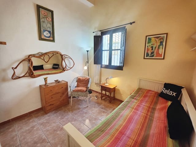 3 Zimmer Villa zu verkaufen in Nerja mit Pool Garage - 370.000 € (Ref: 8610369)