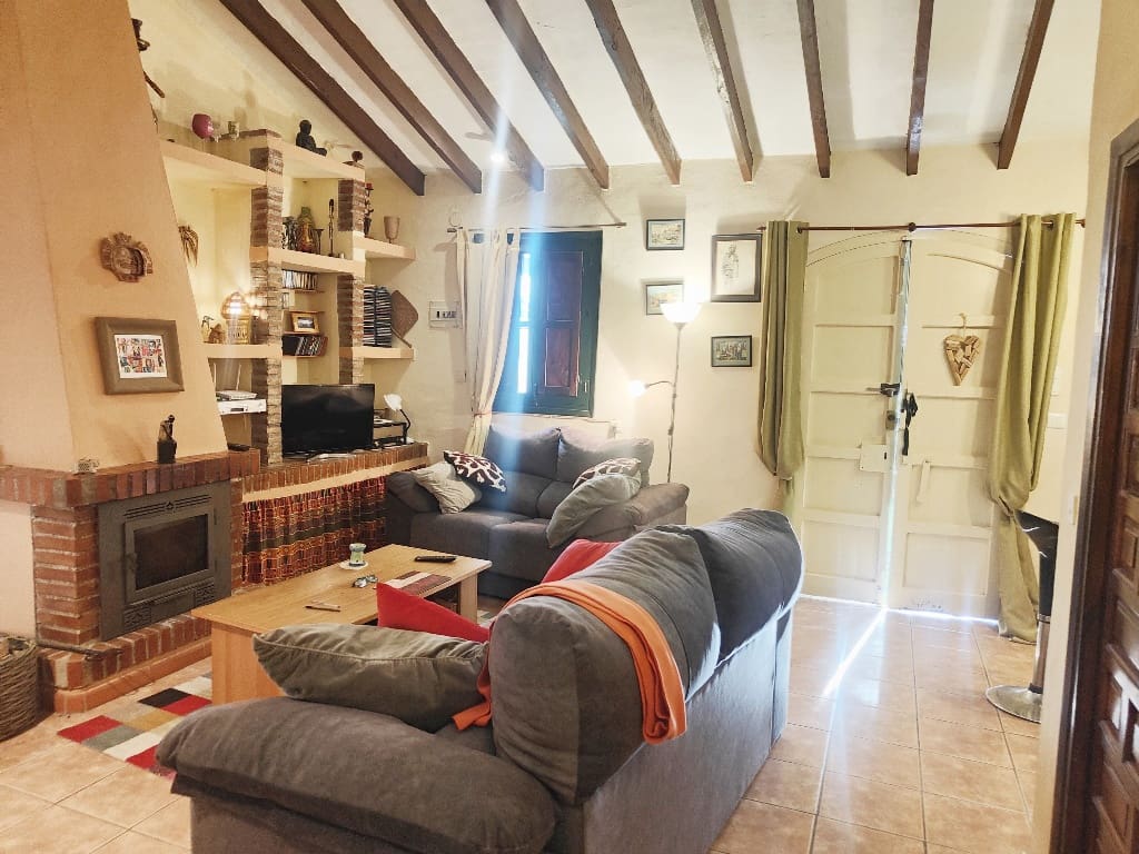 3 bedroom Villa for sale in Nerja with pool garage - € 370,000 (Ref: 8610369)